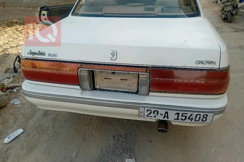 تۆیۆتا کراون